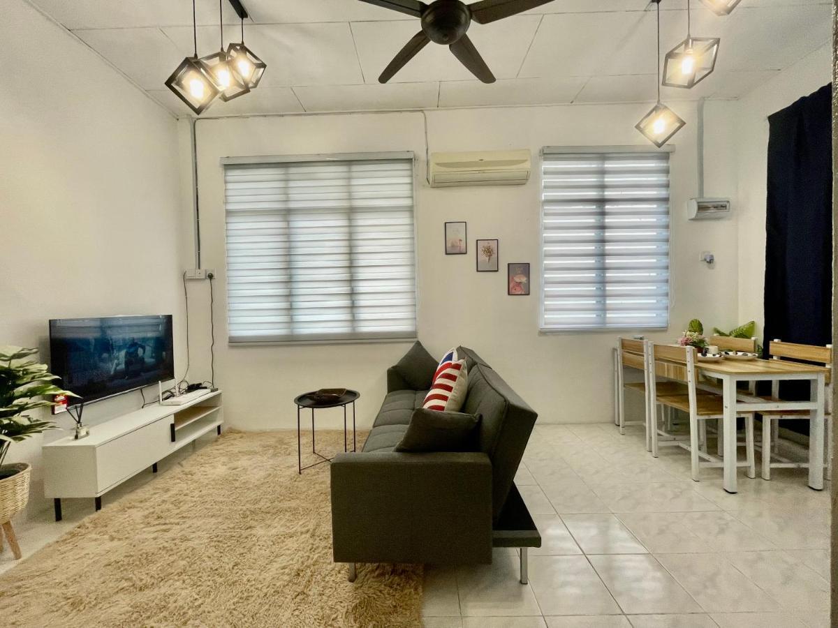 Holiday home Cozy11a#6pax#netflix#bukitmertajam#lovelycozyhouse *