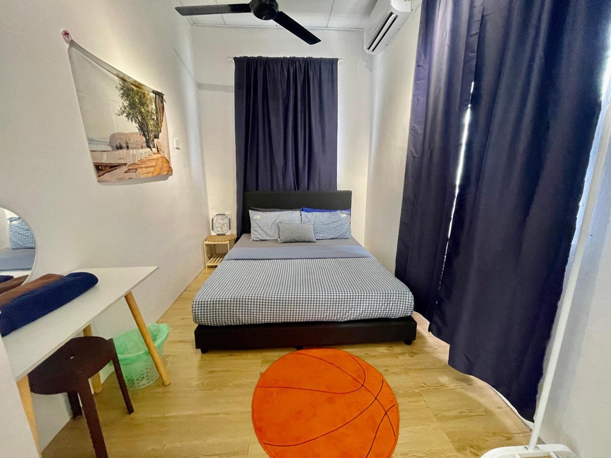 Cozy11a#6pax#netflix#bukitmertajam#lovelycozyhouse Holiday home